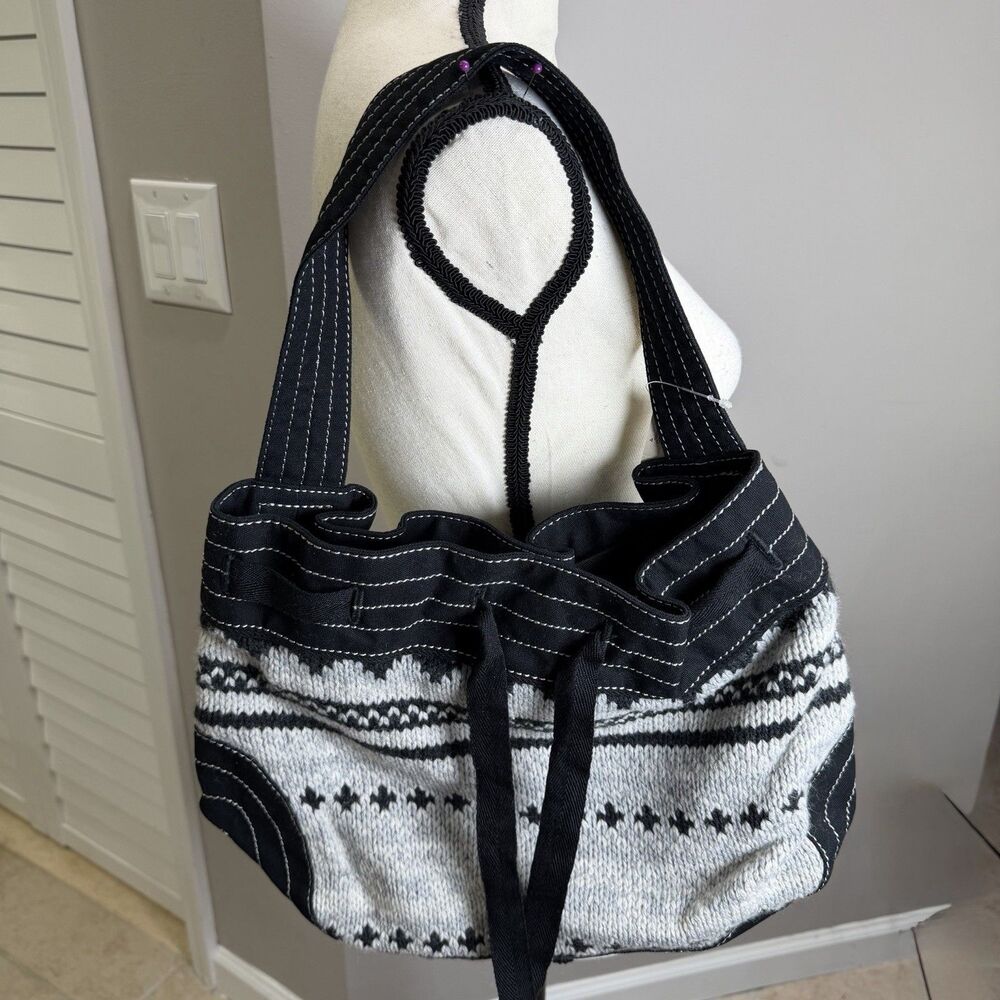 AMERICAN EAGLE Boho Aztec Wool Crocheted Bag Purse Tote Shoulder Bag Black Gray